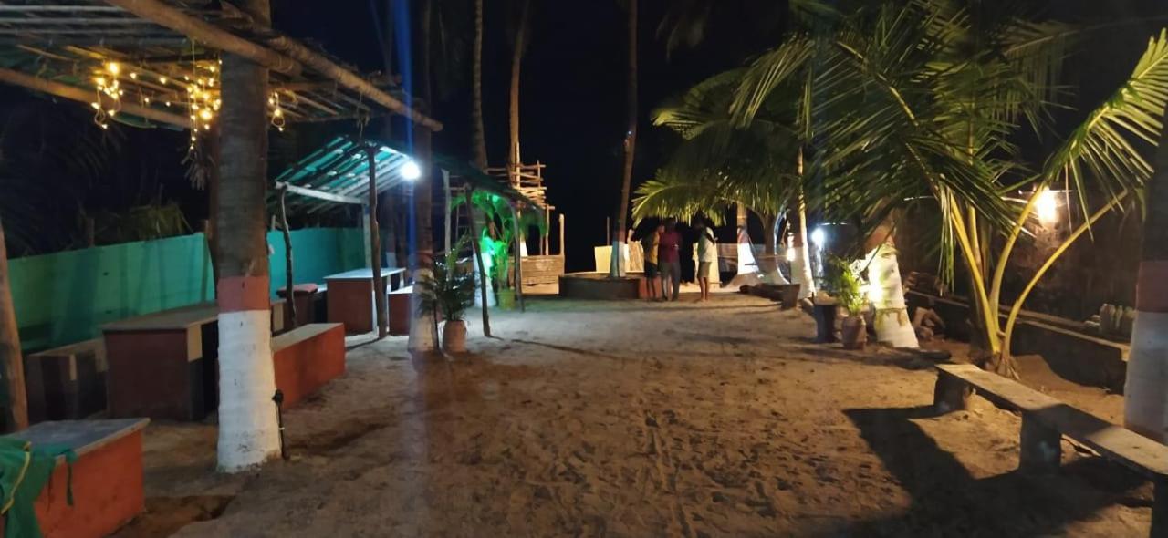 Anandi Villa Homestay Adhi Luaran gambar